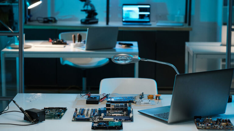 Teknologi dan Kehidupan